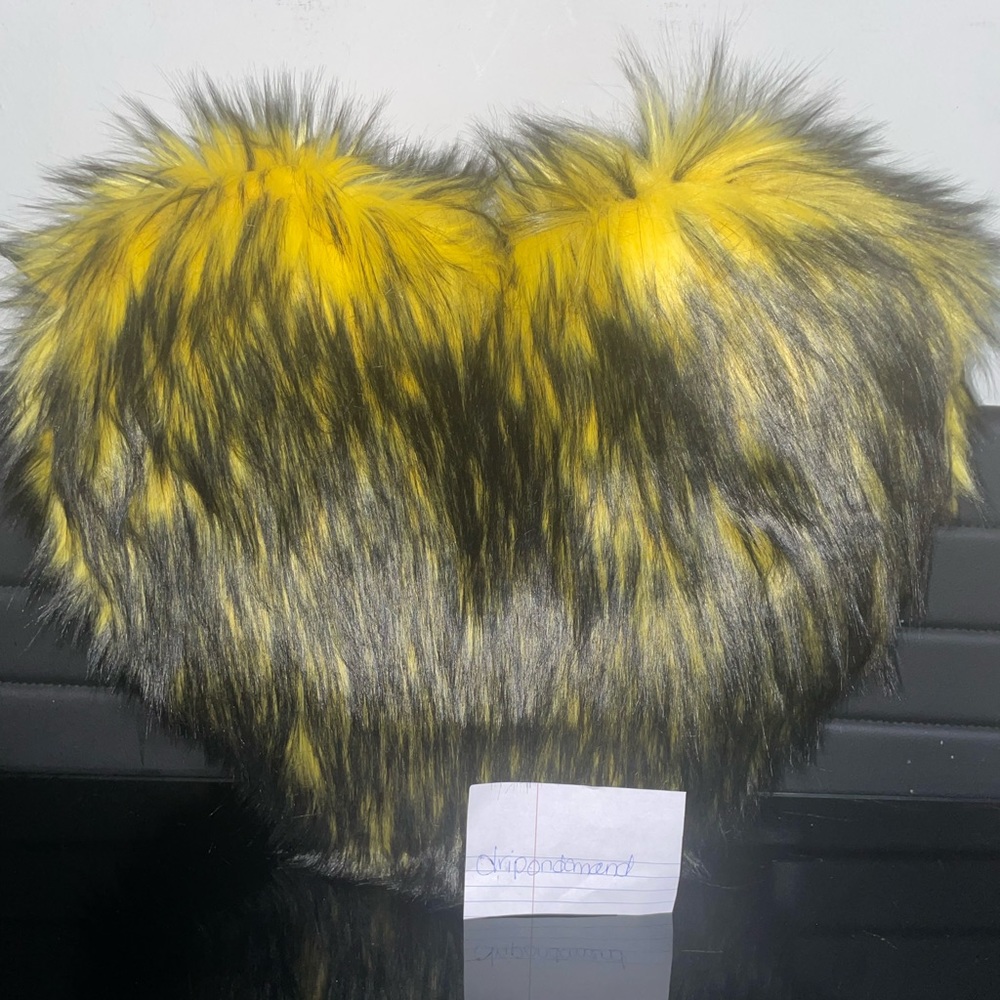Yellow Nayr Heart Bag - Picture 2 of 4